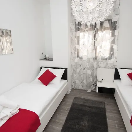 Konukevi Nani Podstrana