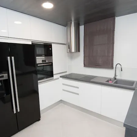 Nani Konukevi Podstrana