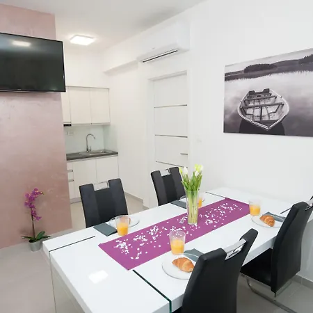 Konukevi Nani Podstrana