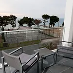 Nani Πανσιόν Ποντστράνα