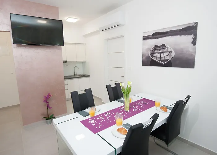 Konukevi Nani Podstrana