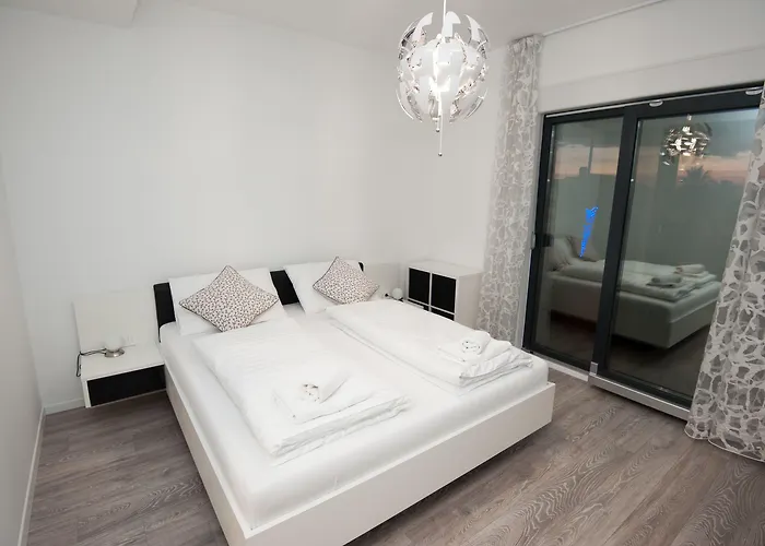 Nani Konukevi Podstrana